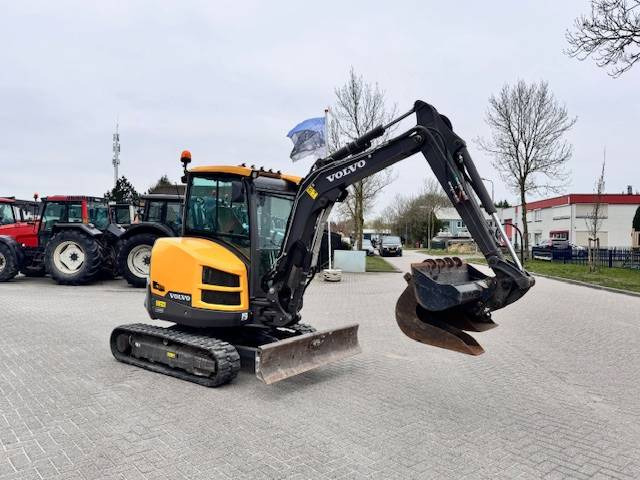Volvo ECR35D, minikraan, 3.5 ton - Mini rýpadlo: obrázok 2 Volvo ECR35D, minikraan, 3.5 ton - Mini rýpadlo: obrázok 2