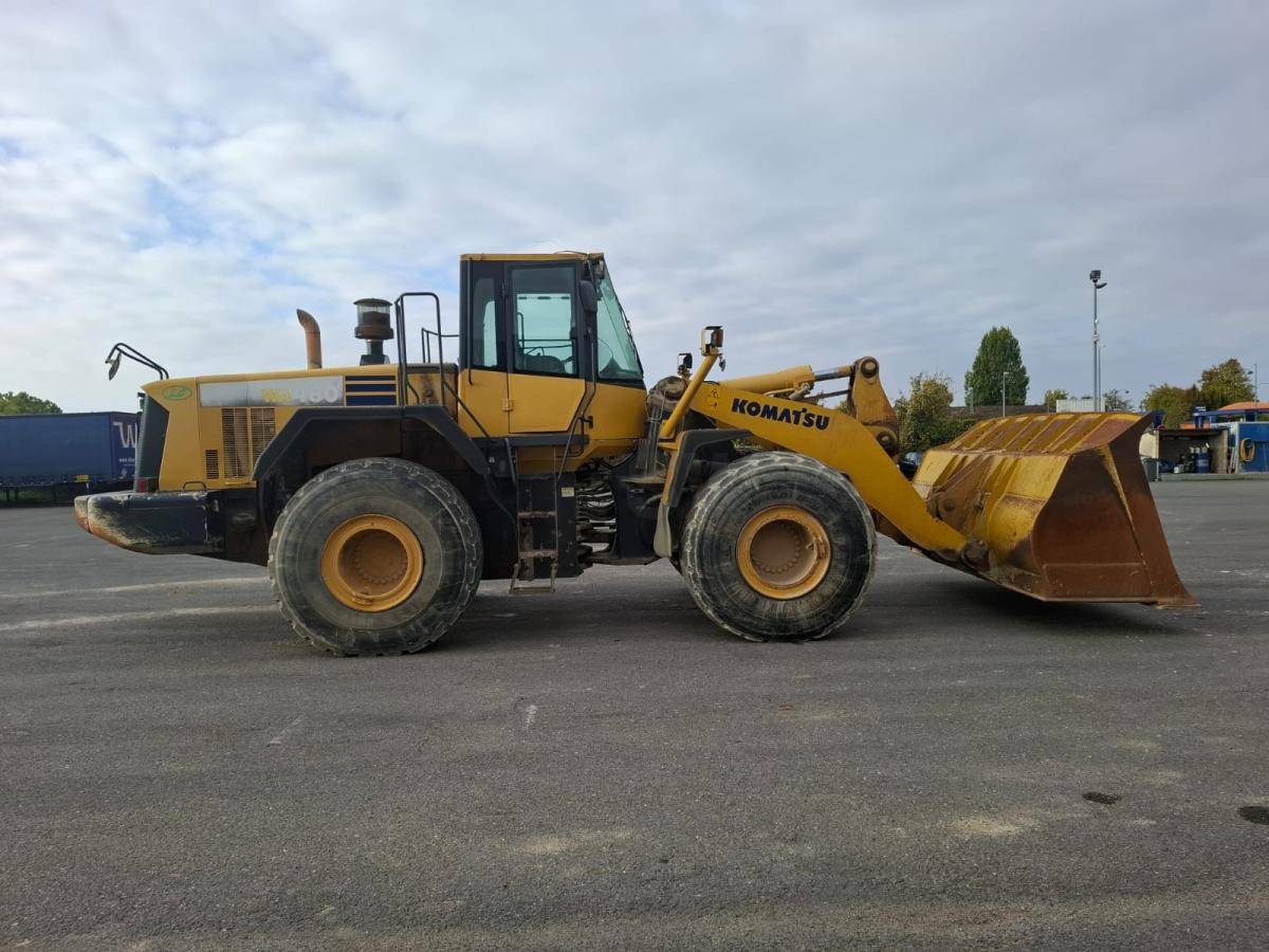 Komatsu WA480-6 - Kolesový nakladač: obrázok 1 Komatsu WA480-6 - Kolesový nakladač: obrázok 1