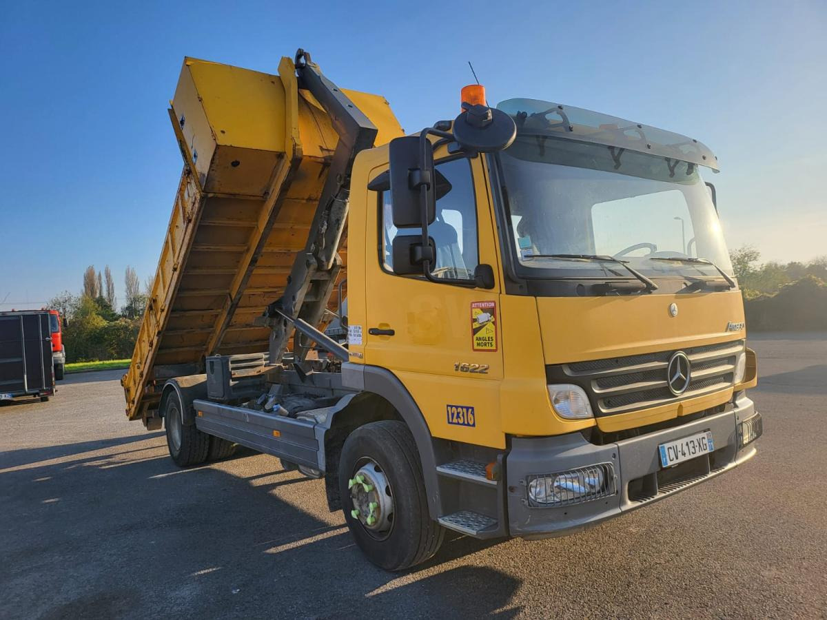 Mercedes Atego 1622 - Hákový nosič kontajnerov: obrázok 2 Mercedes Atego 1622 - Hákový nosič kontajnerov: obrázok 2