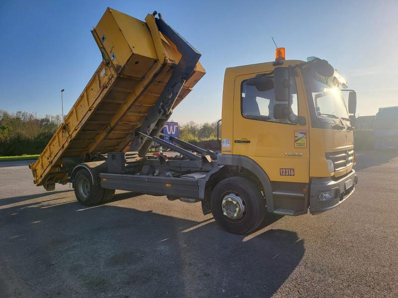 Mercedes Atego 1622 - Hákový nosič kontajnerov: obrázok 1 Mercedes Atego 1622 - Hákový nosič kontajnerov: obrázok 1