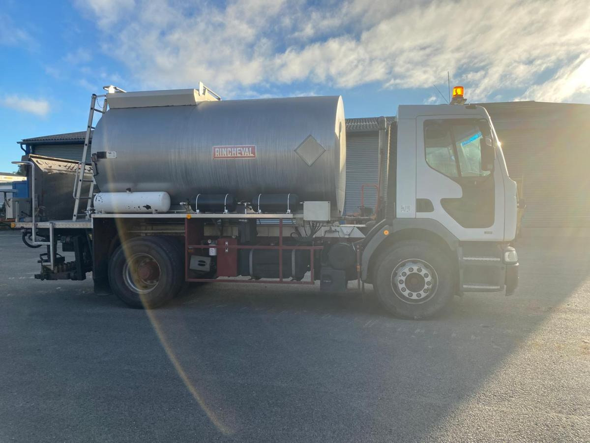 Renault Premium 300 CV - Cisternové vozidlo: obrázok 2 Renault Premium 300 CV - Cisternové vozidlo: obrázok 2