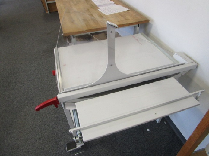 HEBELSCHNEIDER IDEAL 1080 - Rezačka na papier: obrázok 2 HEBELSCHNEIDER IDEAL 1080 - Rezačka na papier: obrázok 2