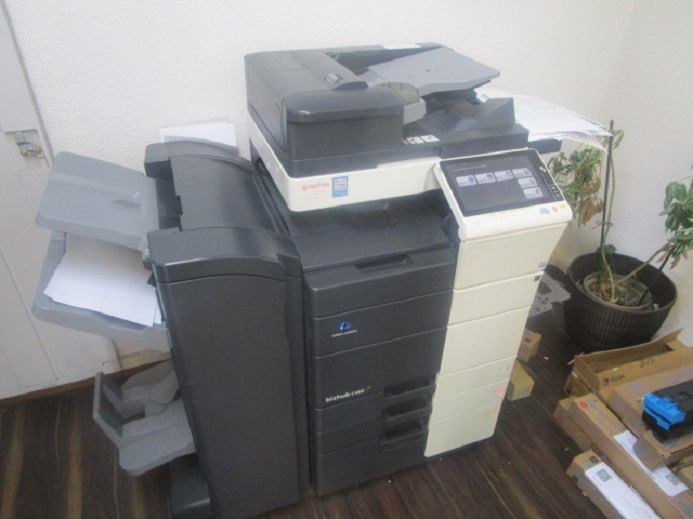 KONICA MINOLTA BIZHUB C458 - Tlačiarenský stroj: obrázok 1 KONICA MINOLTA BIZHUB C458 - Tlačiarenský stroj: obrázok 1