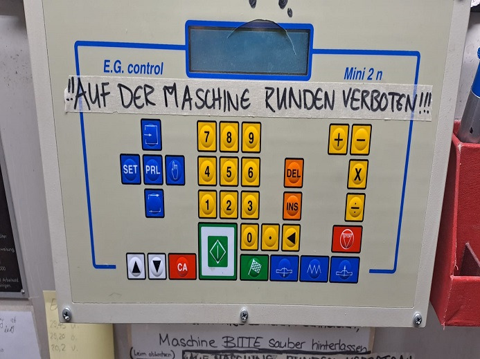 POLAR 80 EL - Rezačka na papier: obrázok 2 POLAR 80 EL - Rezačka na papier: obrázok 2