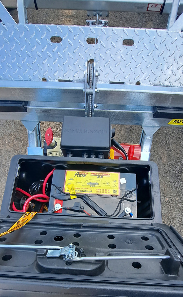 PRZYCZEPA KABLOWA Z WCIĄGARKĄ ELEKTRYCZNĄ 4530 KG, DMC 3500 KG / CABLE TRAILER WITH ELECTRIC WINCH 4530 KG, DMC 3500 KG - Káblový príves: obrázok 2 PRZYCZEPA KABLOWA Z WCIĄGARKĄ ELEKTRYCZNĄ 4530 KG, DMC 3500 KG / CABLE TRAILER WITH ELECTRIC WINCH 4530 KG, DMC 3500 KG - Káblový príves: obrázok 2