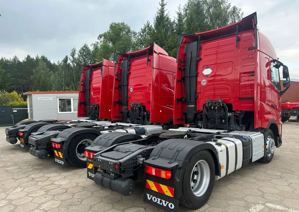 Volvo FH 500 I-SAVE / KLIMA POSTOJOWA / STANDARD / 3 SZTUKI !! - Ťahač: obrázok 5 Volvo FH 500 I-SAVE / KLIMA POSTOJOWA / STANDARD / 3 SZTUKI !! - Ťahač: obrázok 5
