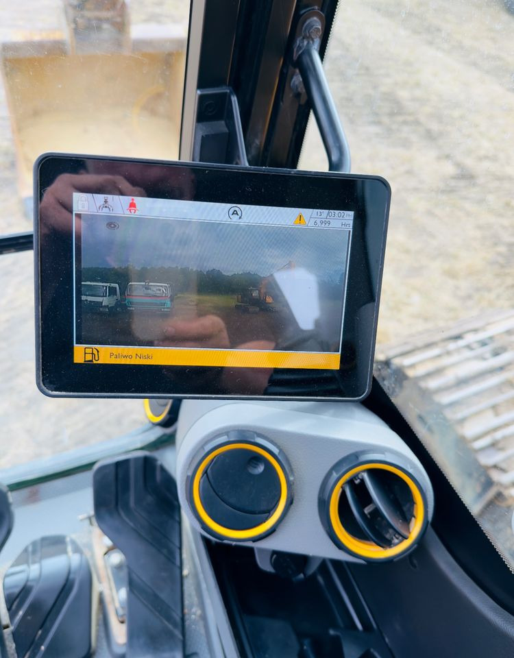 Pásové rýpadlo JCB 140 XLC: obrázok 15