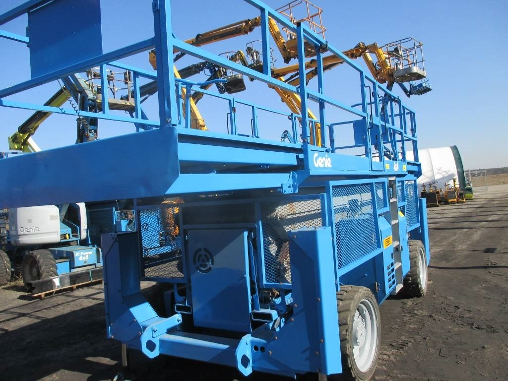 Genie GS 4390 RT - Samohybná plošiny: obrázok 2 Genie GS 4390 RT - Samohybná plošiny: obrázok 2