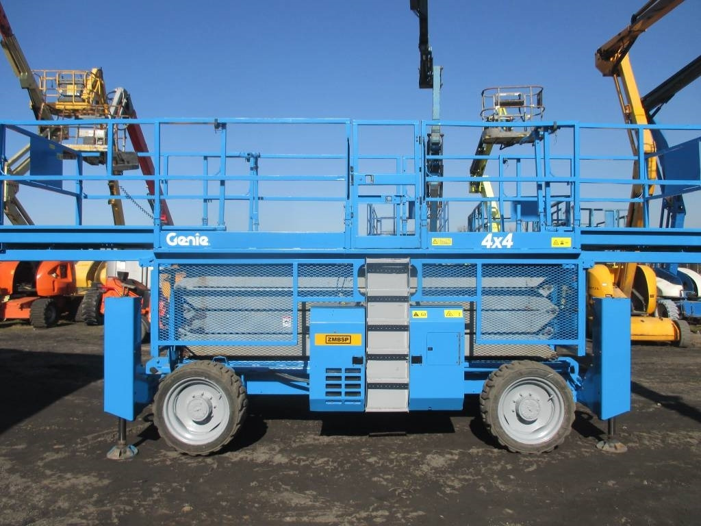 Genie GS 4390 RT - Samohybná plošiny: obrázok 1 Genie GS 4390 RT - Samohybná plošiny: obrázok 1