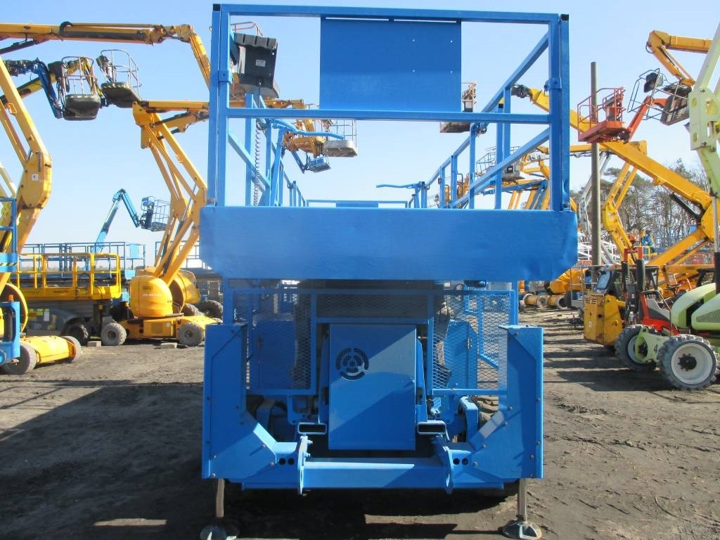 Genie GS 4390 RT - Samohybná plošiny: obrázok 3 Genie GS 4390 RT - Samohybná plošiny: obrázok 3