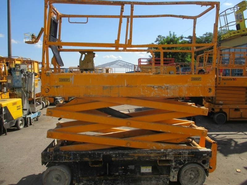 Haulotte Compact 8 - Samohybná plošiny: obrázok 5 Haulotte Compact 8 - Samohybná plošiny: obrázok 5