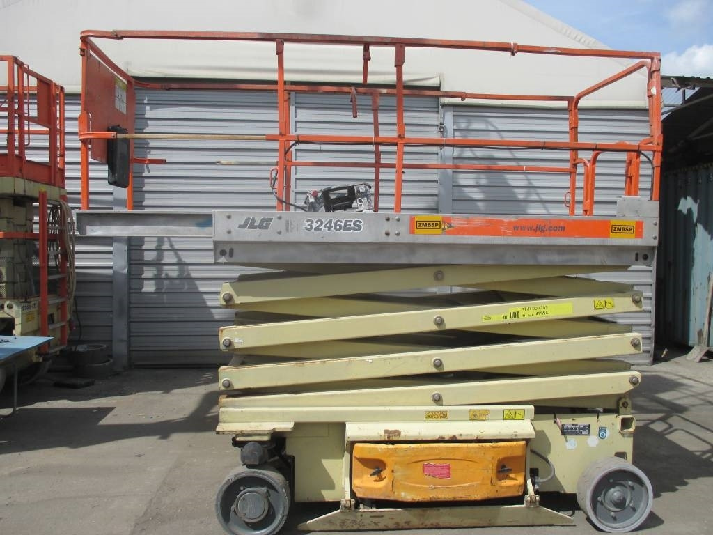 JLG 3246 ES - Samohybná plošiny: obrázok 1 JLG 3246 ES - Samohybná plošiny: obrázok 1