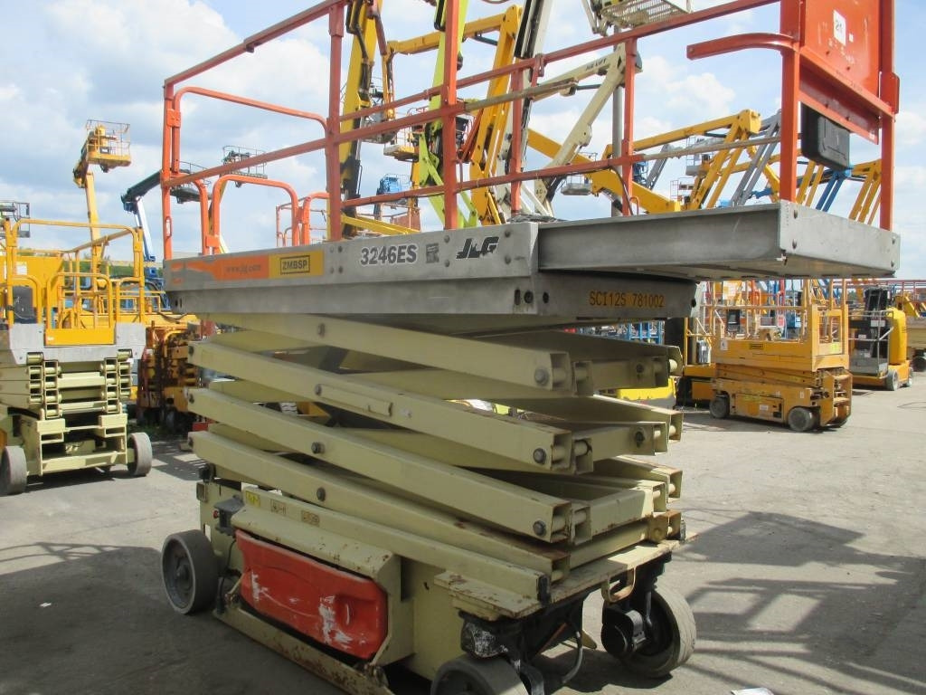 JLG 3246 ES - Samohybná plošiny: obrázok 3 JLG 3246 ES - Samohybná plošiny: obrázok 3