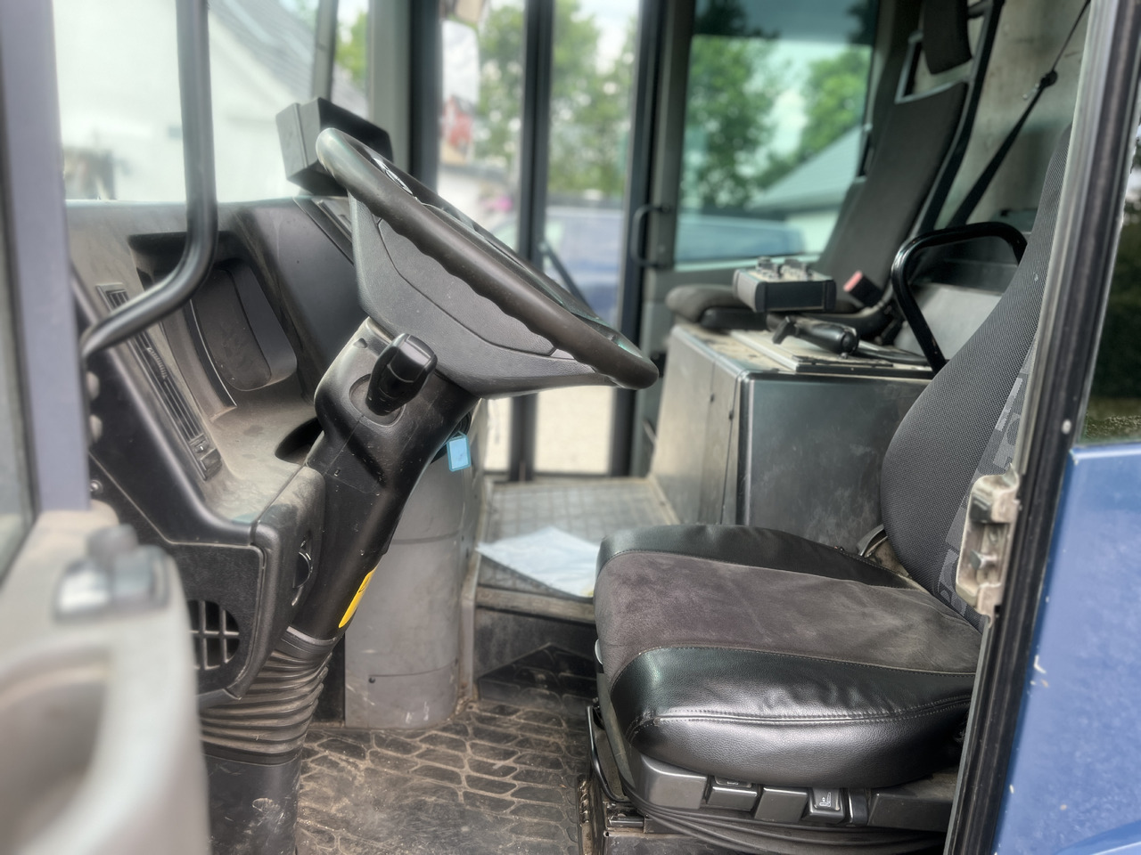 Auto na odvoz odpadu MERCEDES-BENZ Econic 2630  2 camper NTM: obrázok 10