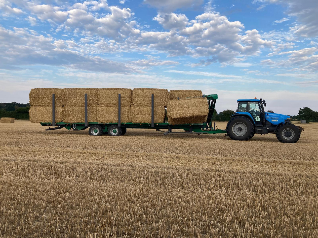 GST BALE STACKER - Zberací voz: obrázok 1 GST BALE STACKER - Zberací voz: obrázok 1