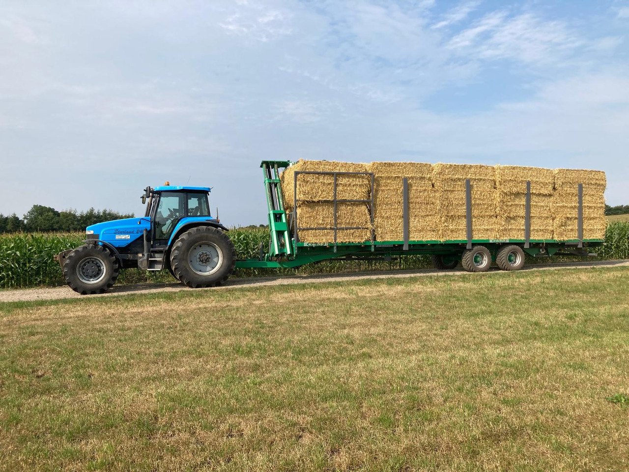 GST BALE STACKER - Zberací voz: obrázok 4 GST BALE STACKER - Zberací voz: obrázok 4