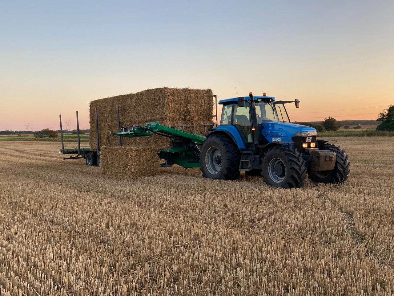 GST BALE STACKER - Zberací voz: obrázok 2 GST BALE STACKER - Zberací voz: obrázok 2