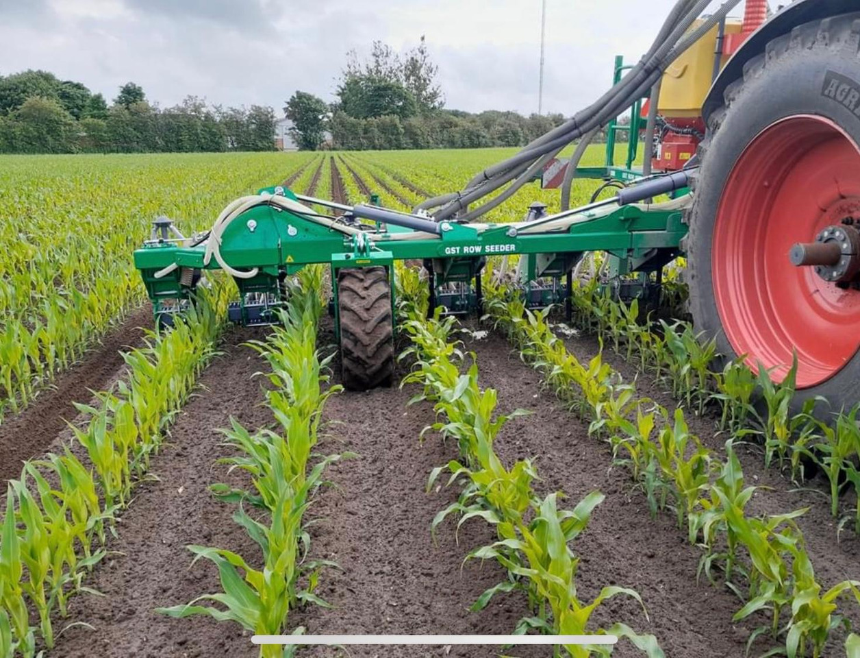 GST ROW SEEDER 12 - Univerzálny sejací stroj: obrázok 2 GST ROW SEEDER 12 - Univerzálny sejací stroj: obrázok 2
