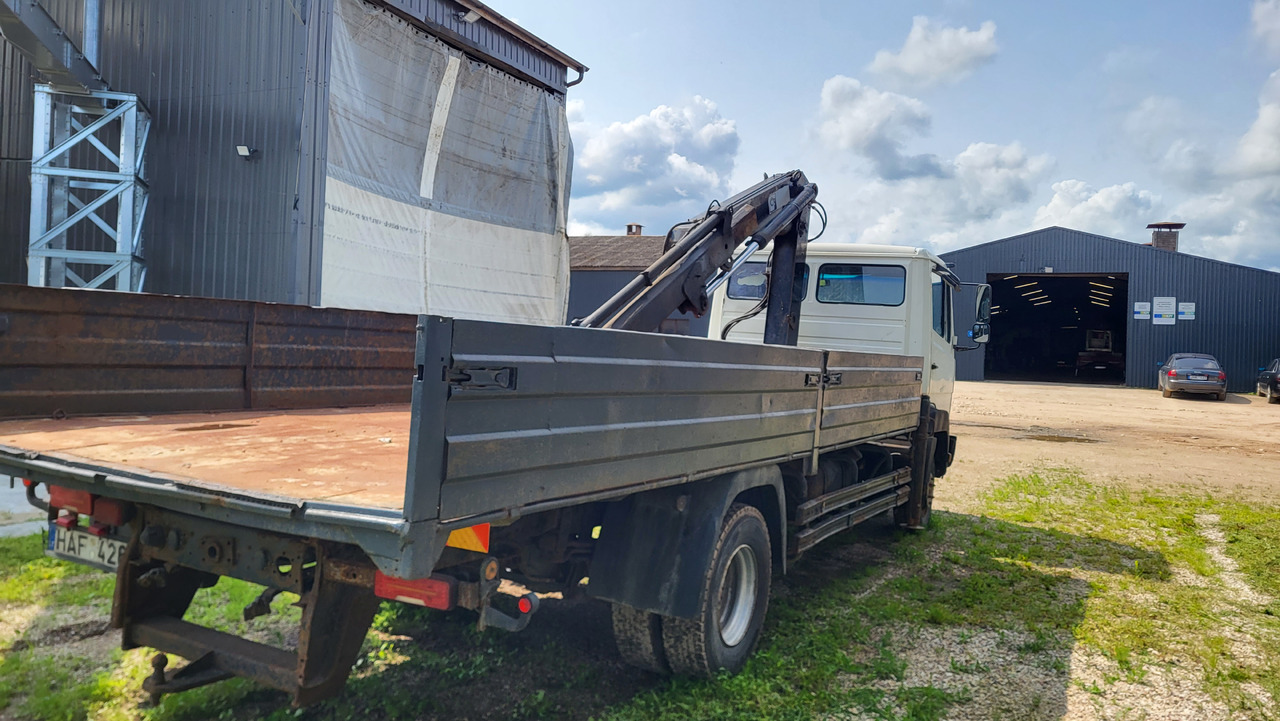 MERCEDES-BENZ 814 HIAB 071 - Auto s hydraulickou rukou: obrázok 4 MERCEDES-BENZ 814 HIAB 071 - Auto s hydraulickou rukou: obrázok 4
