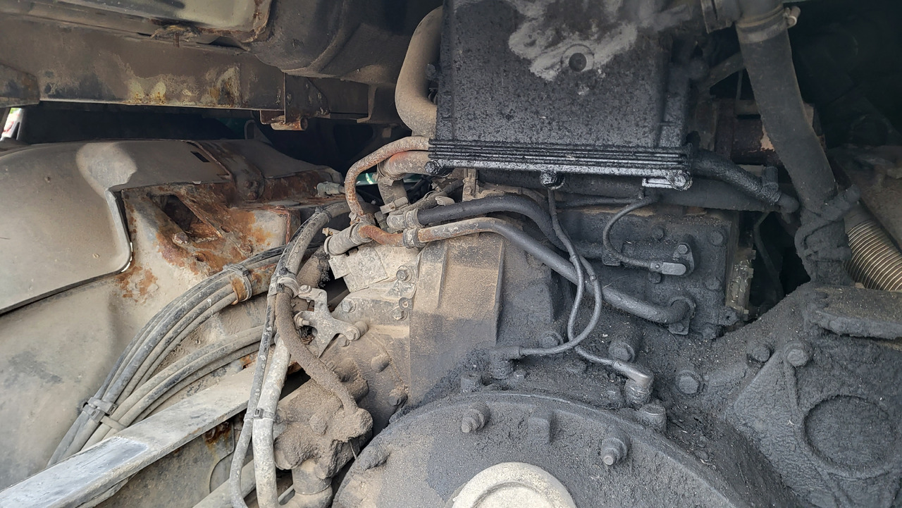 Podvozek s kabinou SCANIA R124 420 6X4: obrázok 14 Podvozek s kabinou SCANIA R124 420 6X4: obrázok 14