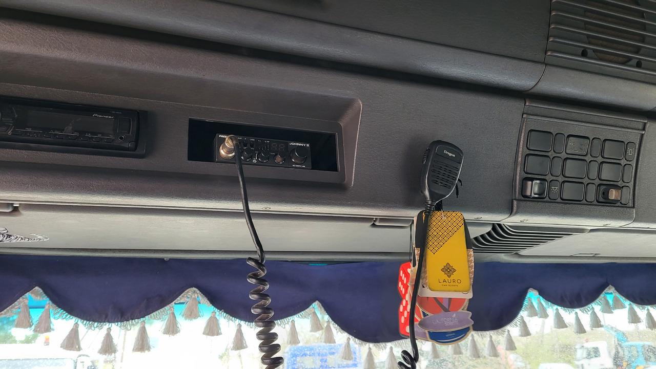 Podvozek s kabinou SCANIA R124 420 6X4: obrázok 22 Podvozek s kabinou SCANIA R124 420 6X4: obrázok 22