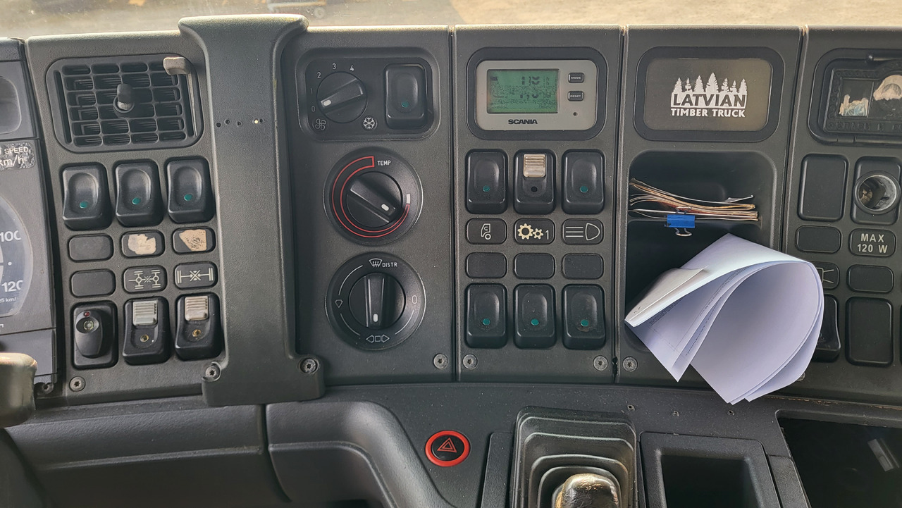 Podvozek s kabinou SCANIA R124 420 6X4: obrázok 31 Podvozek s kabinou SCANIA R124 420 6X4: obrázok 31