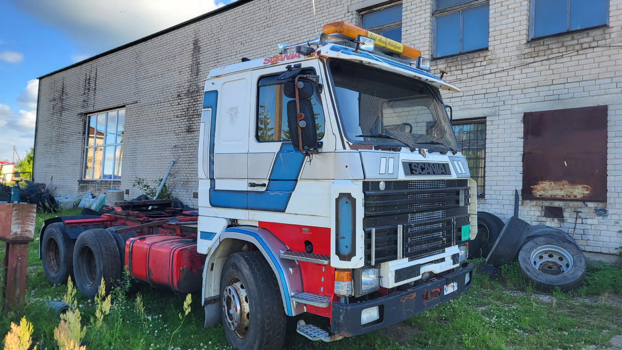 SCANIA R 142 H 6X2 SU KRANU - Ťahač: obrázok 1 SCANIA R 142 H 6X2 SU KRANU - Ťahač: obrázok 1