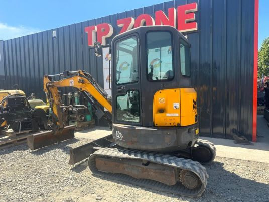 Bobcat E26 cabine a 21500 € HT - Mini rýpadlo: obrázok 2 Bobcat E26 cabine a 21500 € HT - Mini rýpadlo: obrázok 2