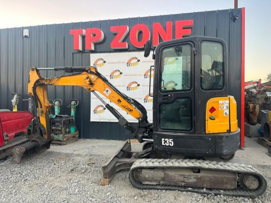 Bobcat E35 Cabine à 22500 € HT - Mini rýpadlo: obrázok 2 Bobcat E35 Cabine à 22500 € HT - Mini rýpadlo: obrázok 2