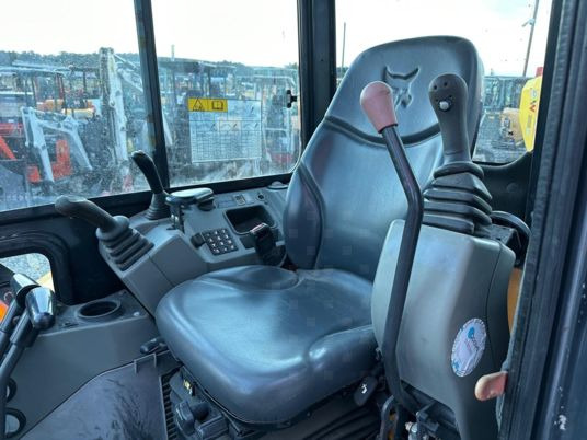 Mini rýpadlo Bobcat E50 CLIM à 29500€ HT: obrázok 9 Mini rýpadlo Bobcat E50 CLIM à 29500€ HT: obrázok 9