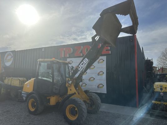 JCB 406 à 23500 € HT - Kĺbový nakladač: obrázok 3 JCB 406 à 23500 € HT - Kĺbový nakladač: obrázok 3