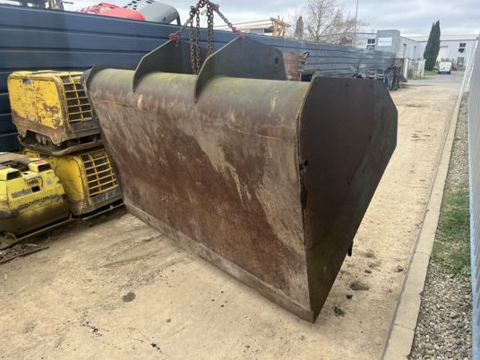 Manitou Godet distributeur - Lyžica pre Manipulačná technika: obrázok 4 Manitou Godet distributeur - Lyžica pre Manipulačná technika: obrázok 4