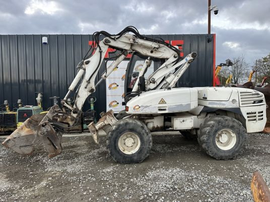 Mecalac 12MSX à 32500 € HT - Kolesové rýpadlo: obrázok 2 Mecalac 12MSX à 32500 € HT - Kolesové rýpadlo: obrázok 2
