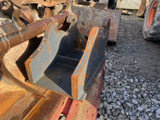 Platine à boulonner mecalac Connect - Rýchloupínacia zariadenia: obrázok 3 Platine à boulonner mecalac Connect - Rýchloupínacia zariadenia: obrázok 3