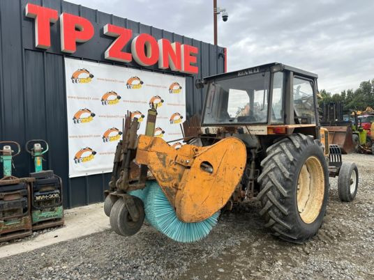 Renault TRACTEUR 75-32 à 9900 € HT - Traktor: obrázok 5 Renault TRACTEUR 75-32 à 9900 € HT - Traktor: obrázok 5