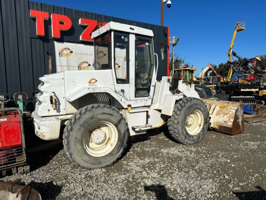 Venieri Case 421B à 13 500 € HT - Kolesový nakladač: obrázok 4 Venieri Case 421B à 13 500 € HT - Kolesový nakladač: obrázok 4