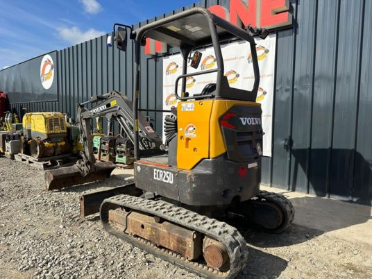 Volvo ECR25D à 23900 euros HT - Mini rýpadlo: obrázok 4 Volvo ECR25D à 23900 euros HT - Mini rýpadlo: obrázok 4
