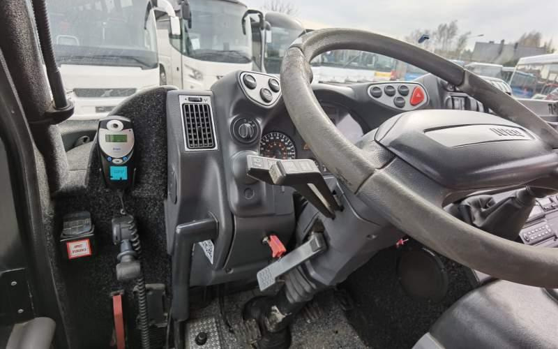 Prímestský autobus Iveco Indcar Mago 33 *klima*: obrázok 18