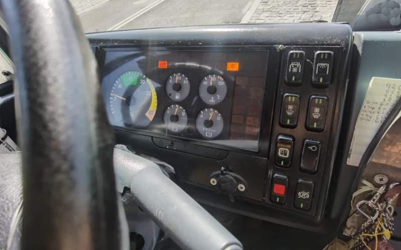 Mercedes-Benz Vario 814D 38+12 - Prímestský autobus: obrázok 5 Mercedes-Benz Vario 814D 38+12 - Prímestský autobus: obrázok 5