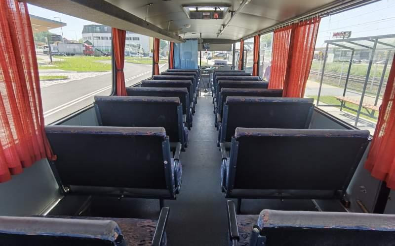 Prímestský autobus Mercedes-Benz Vario 814D 38+14: obrázok 8