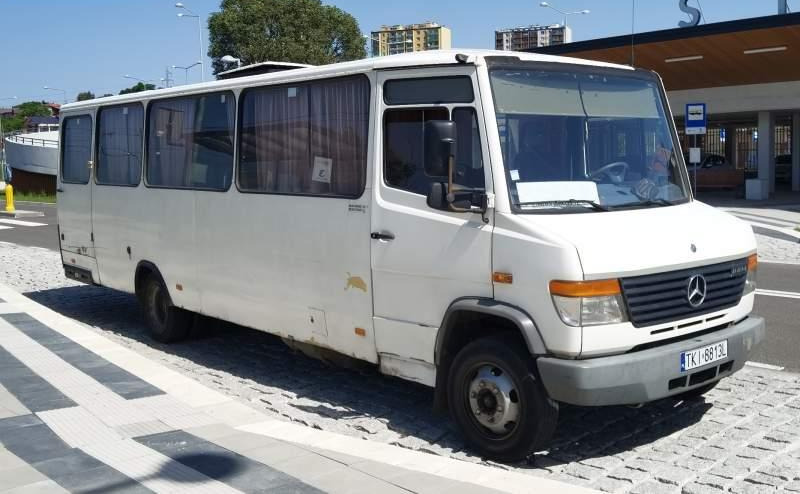 Mercedes-Benz Vario 814D 39+12 - Prímestský autobus: obrázok 4 Mercedes-Benz Vario 814D 39+12 - Prímestský autobus: obrázok 4
