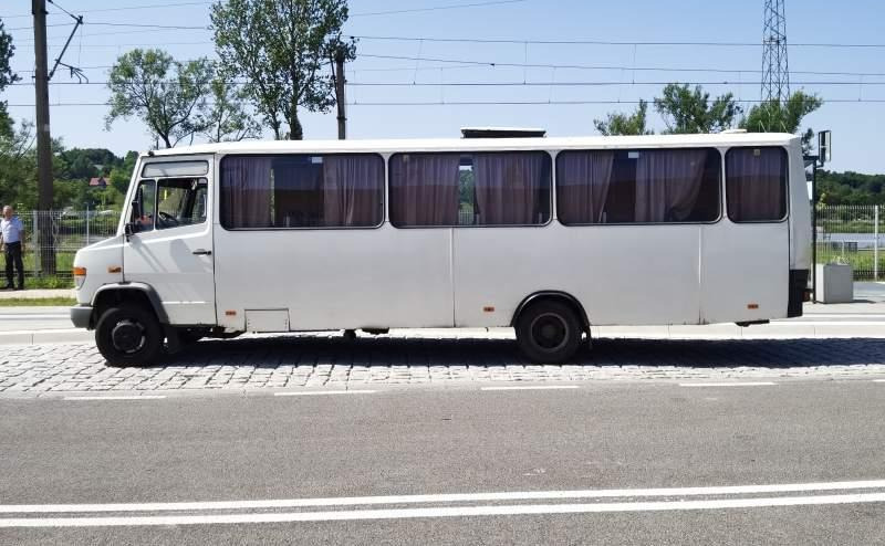 Mercedes-Benz Vario 814D 39+12 - Prímestský autobus: obrázok 5 Mercedes-Benz Vario 814D 39+12 - Prímestský autobus: obrázok 5