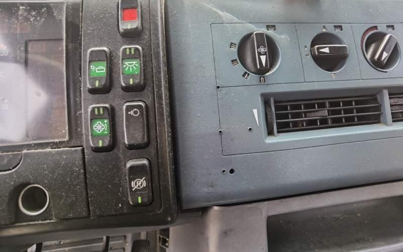 Prímestský autobus Mercedes-Benz Vario 815D 39 miejsc DWIE SZTUKI: obrázok 14