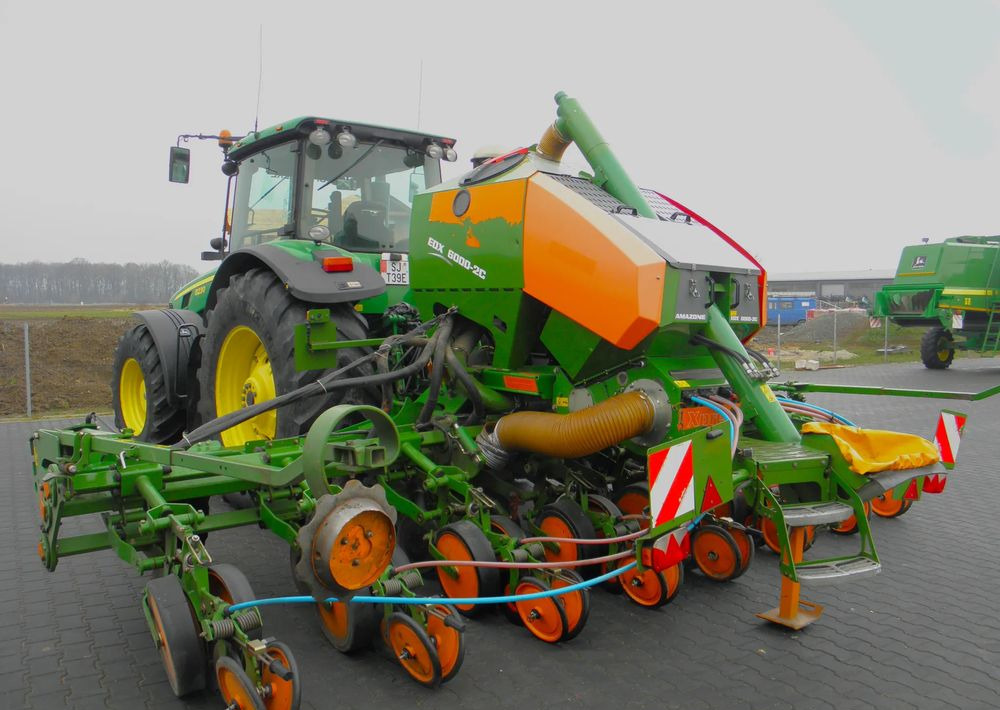 Amazone EDX 6000-2C Xpress 8 rzedowy, Nie Malowany, Stan Bardzo Dobry - Univerzálny sejací stroj: obrázok 2 Amazone EDX 6000-2C Xpress 8 rzedowy, Nie Malowany, Stan Bardzo Dobry - Univerzálny sejací stroj: obrázok 2