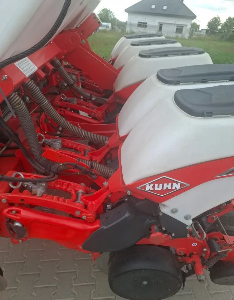 Kuhn Maxima 3 TS 2021 Rok , Stan Idealny - Univerzálny sejací stroj: obrázok 4 Kuhn Maxima 3 TS 2021 Rok , Stan Idealny - Univerzálny sejací stroj: obrázok 4