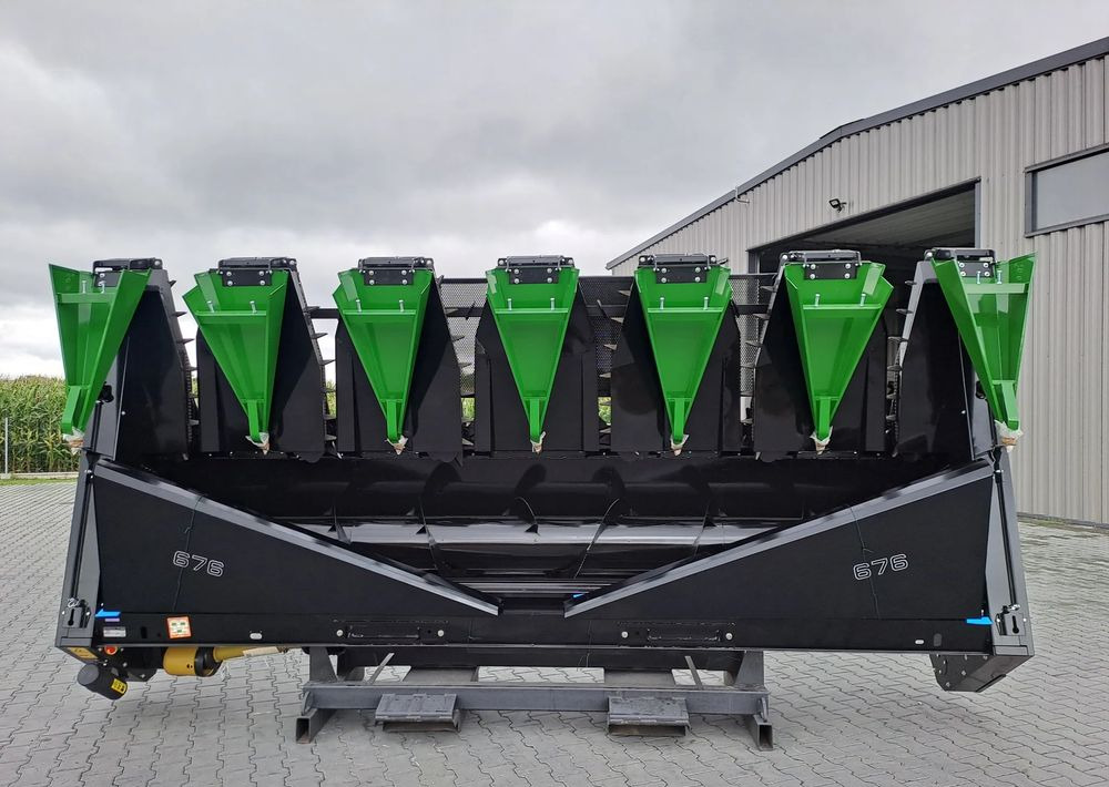 Oros Oros SUN 676 6 rzędowy, Nowe Przystawki do zbioru Słonecznika - Slnečnicový adaptér: obrázok 4 Oros Oros SUN 676 6 rzędowy, Nowe Przystawki do zbioru Słonecznika - Slnečnicový adaptér: obrázok 4