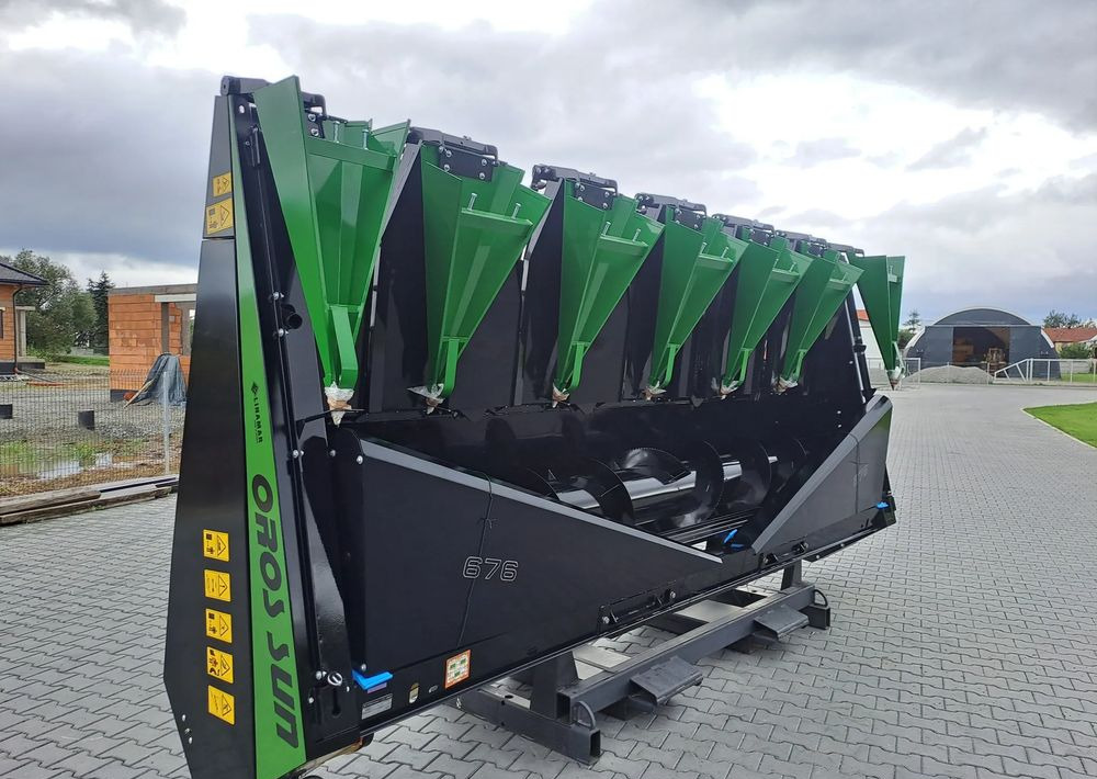 Oros Oros SUN 676 6 rzędowy, Nowe Przystawki do zbioru Słonecznika - Slnečnicový adaptér: obrázok 5 Oros Oros SUN 676 6 rzędowy, Nowe Przystawki do zbioru Słonecznika - Slnečnicový adaptér: obrázok 5