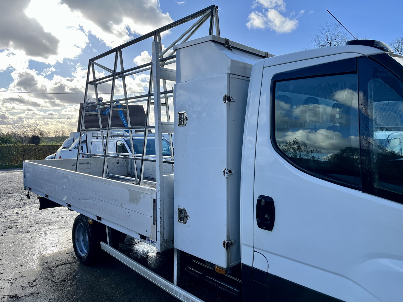 IVECO Daily 35-180 35c18 plateau - Dodávka valník: obrázok 5 IVECO Daily 35-180 35c18 plateau - Dodávka valník: obrázok 5