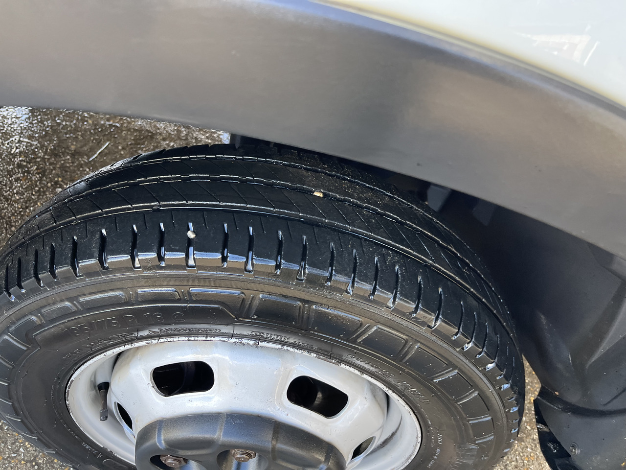 IVECO Daily 35-180 35c18 plateau - Dodávka valník: obrázok 4 IVECO Daily 35-180 35c18 plateau - Dodávka valník: obrázok 4