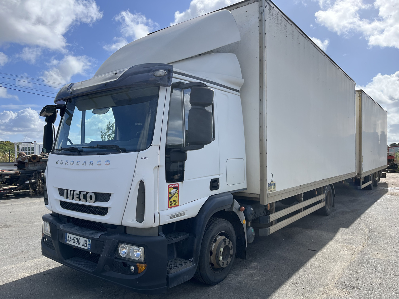 IVECO Eurocargo 120e28 - Skříňový nákladní auto: obrázok 1 IVECO Eurocargo 120e28 - Skříňový nákladní auto: obrázok 1